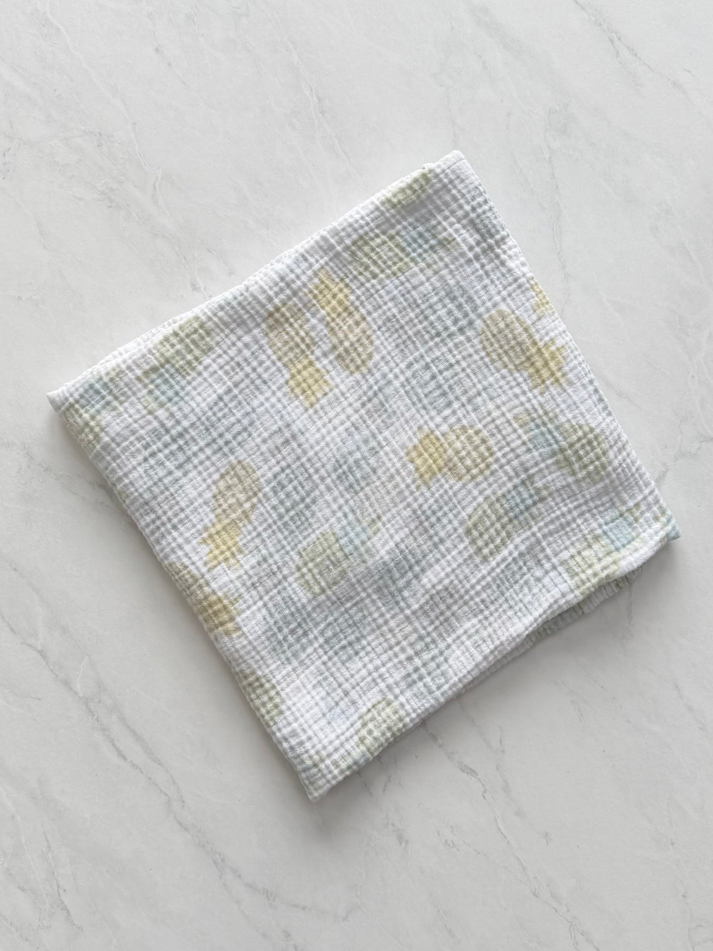 Doudou mousseline - Trois moutons (dessins d’ananas)