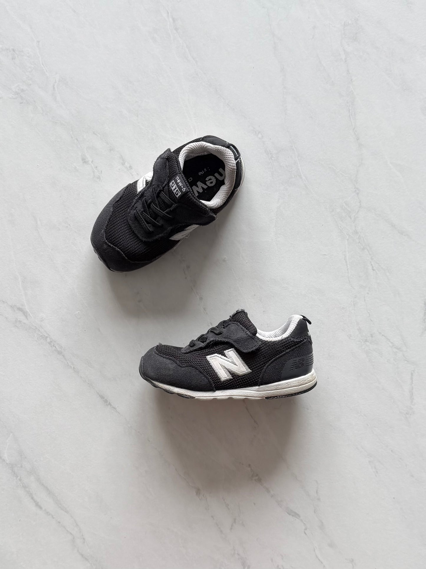 Souliers à velcros - New Balance - 6