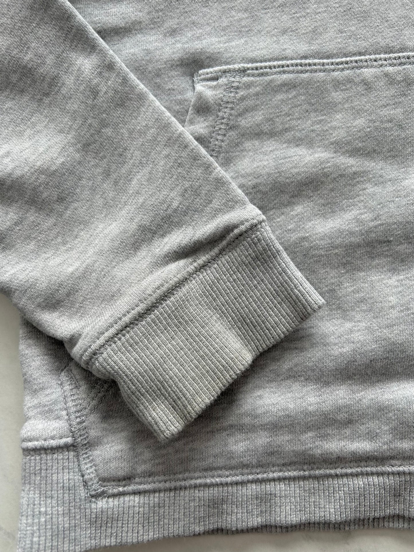 *Imparfait* Coton ouaté - Under Armour - YSM (6-7 ans)