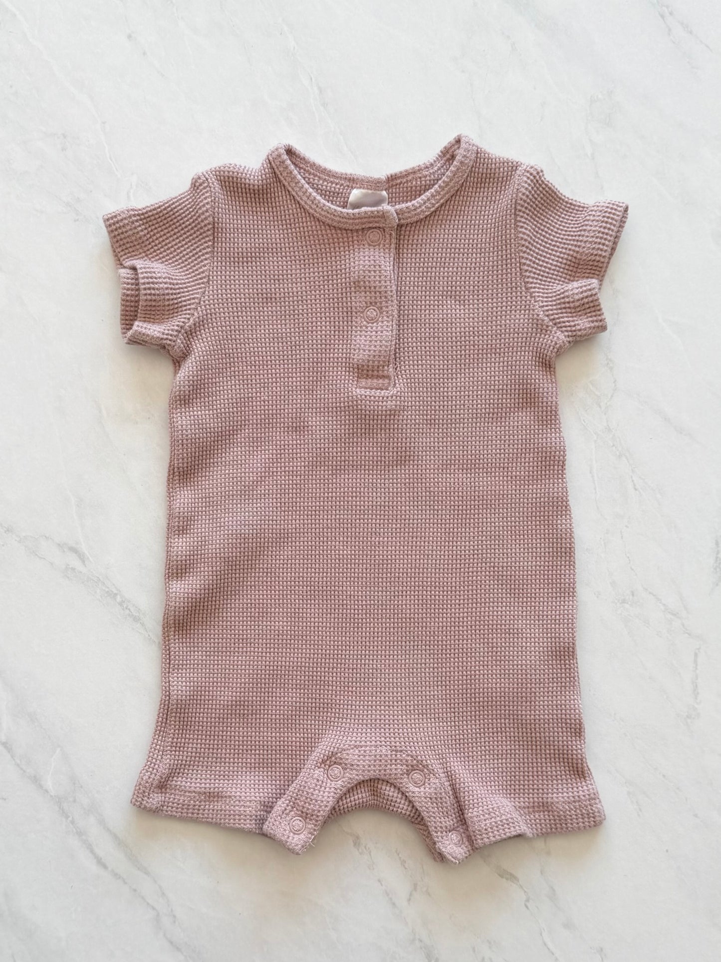 Barboteuse en tissus gaufré - H&M - 6-9 mois