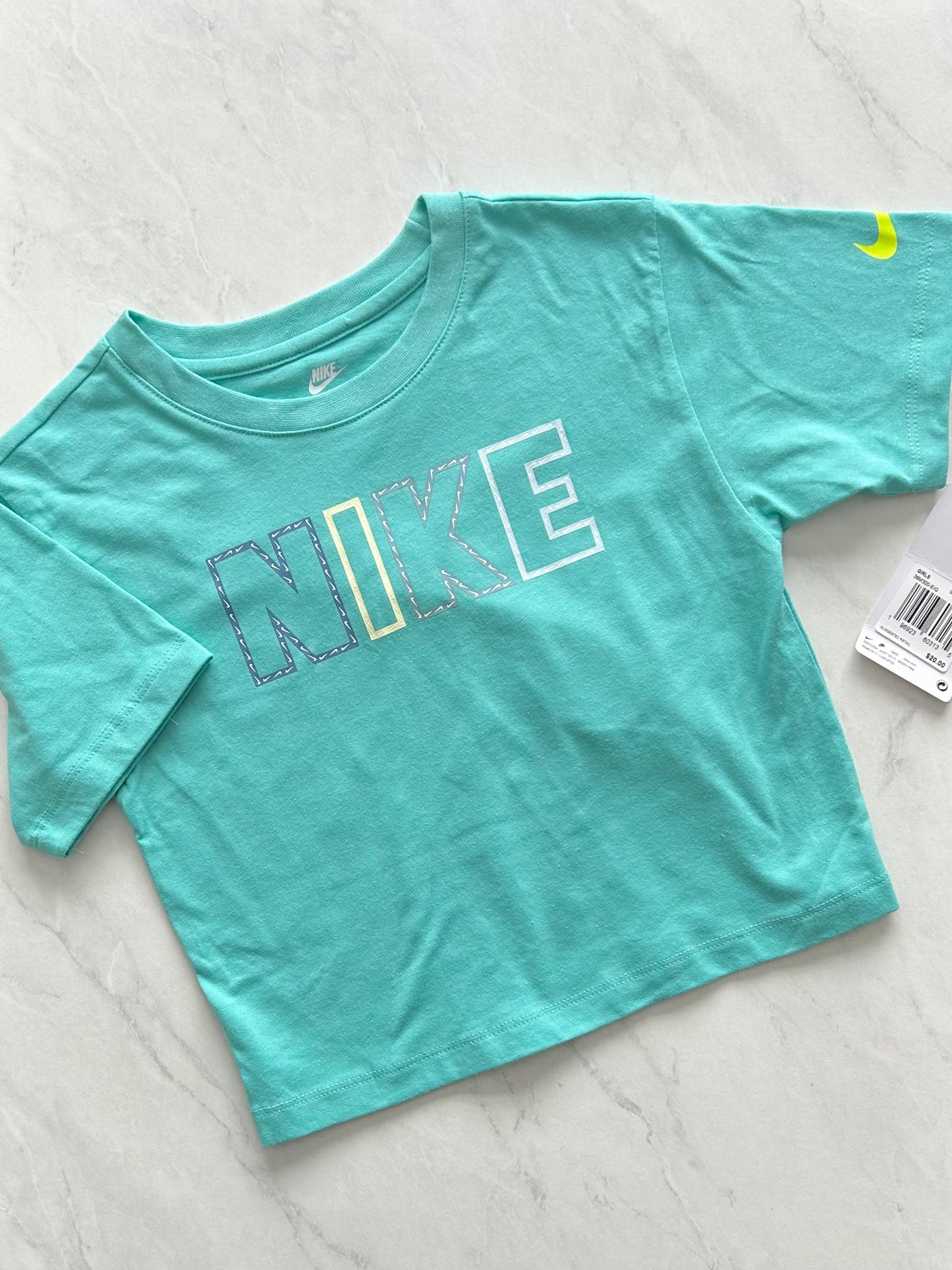 NEUF T-shirt crop - Nike - 5-6 ans