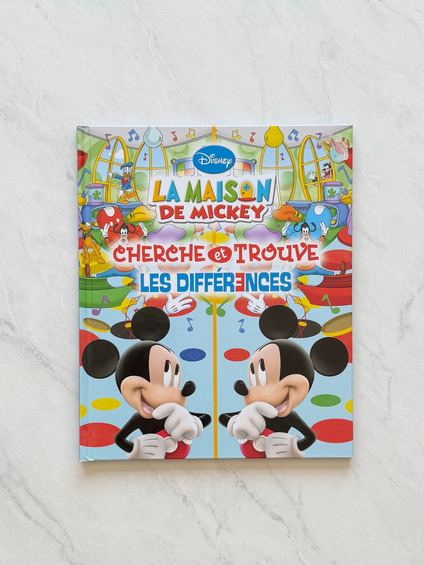 Livre cherche et trouve