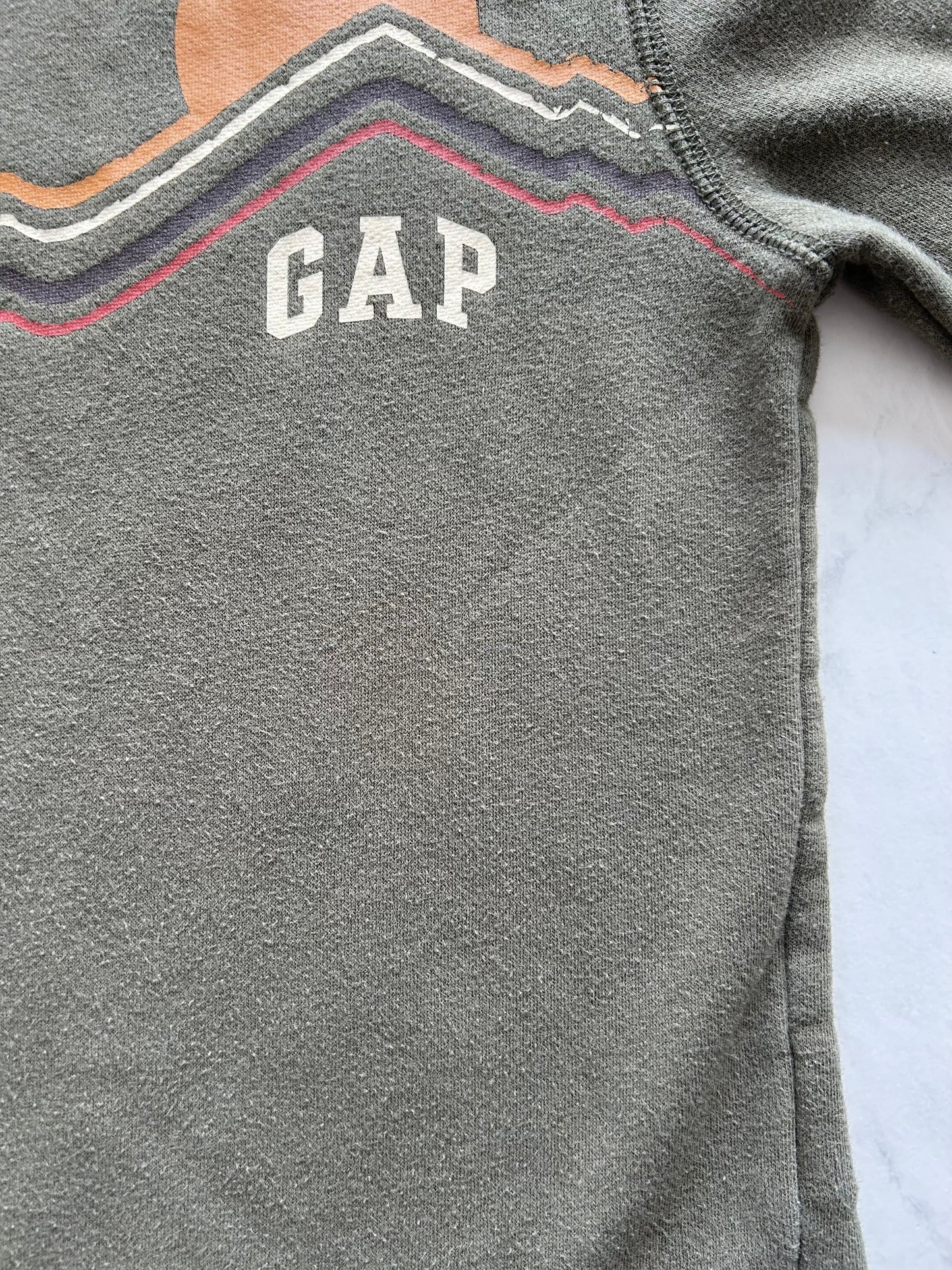 Crewneck - Gap - 8 ans (légèrement mousseux)
