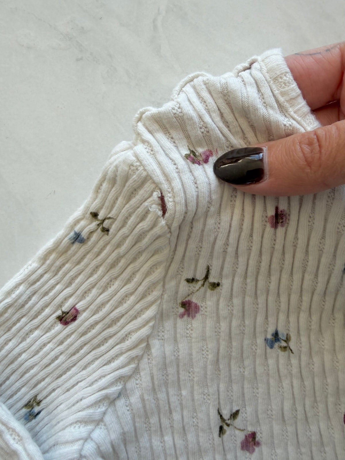 *Imparfait* Chandail à manches longues côtelé - H&M - 4-6 ans