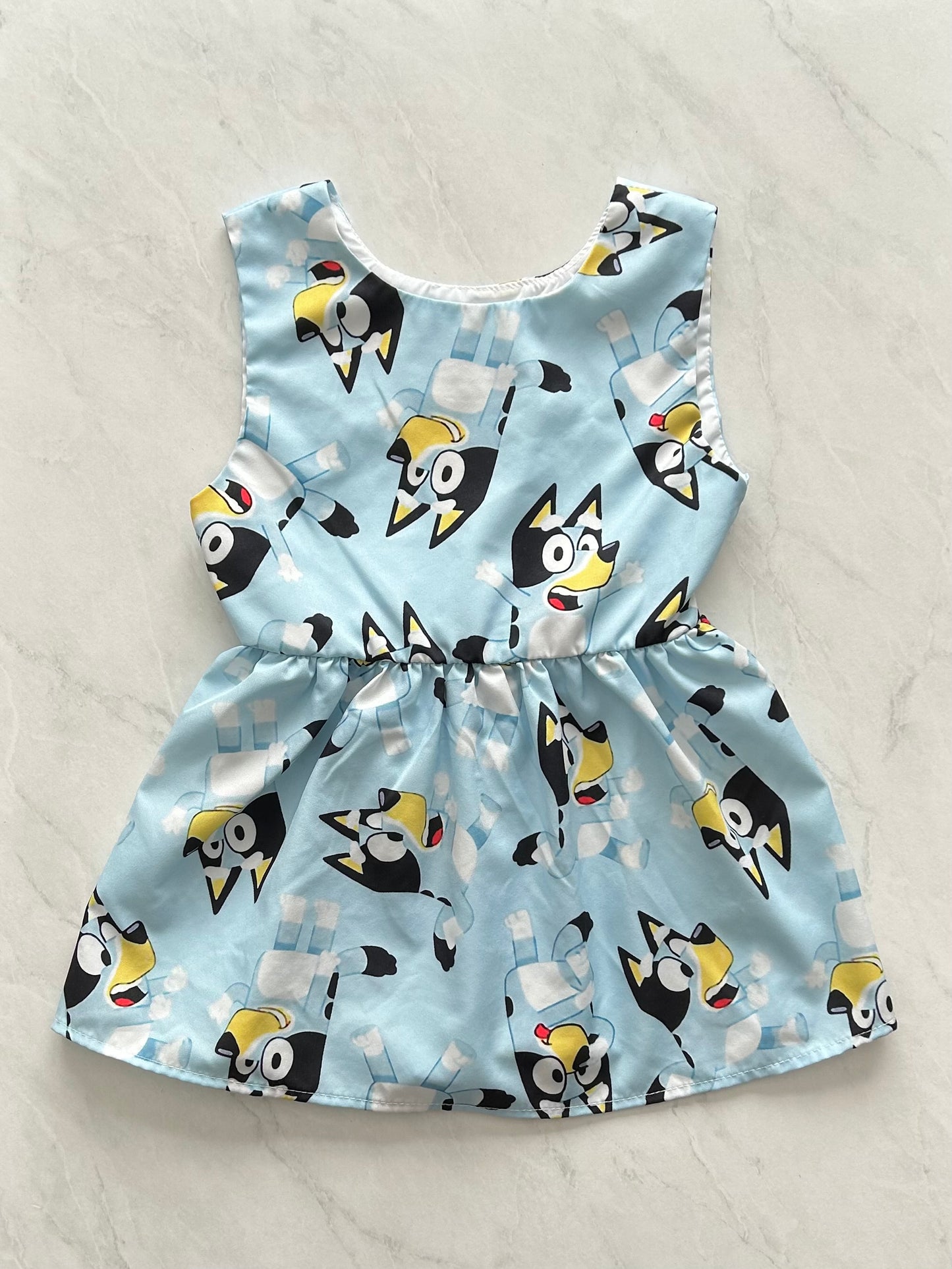 Robe - aucune étiquette - Approx. 18-24 mois