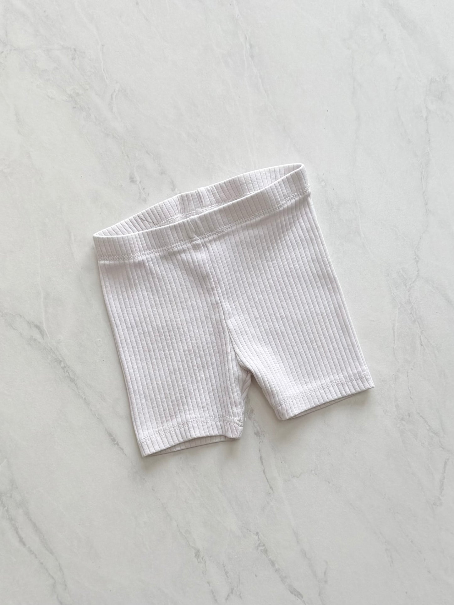 *Imparfait* Short côtelé - H&M - 2-4 mois
