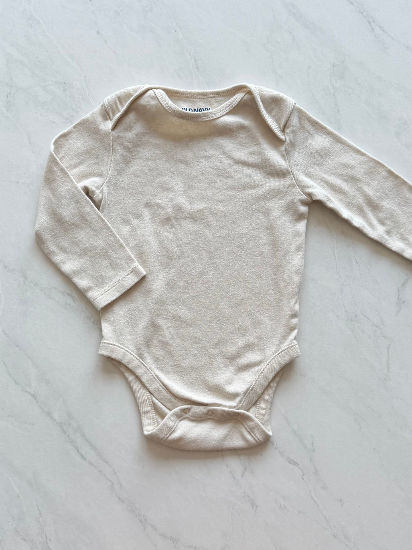 *Imparfait* Cache couche manches longues - Old navy - 12-18 mois