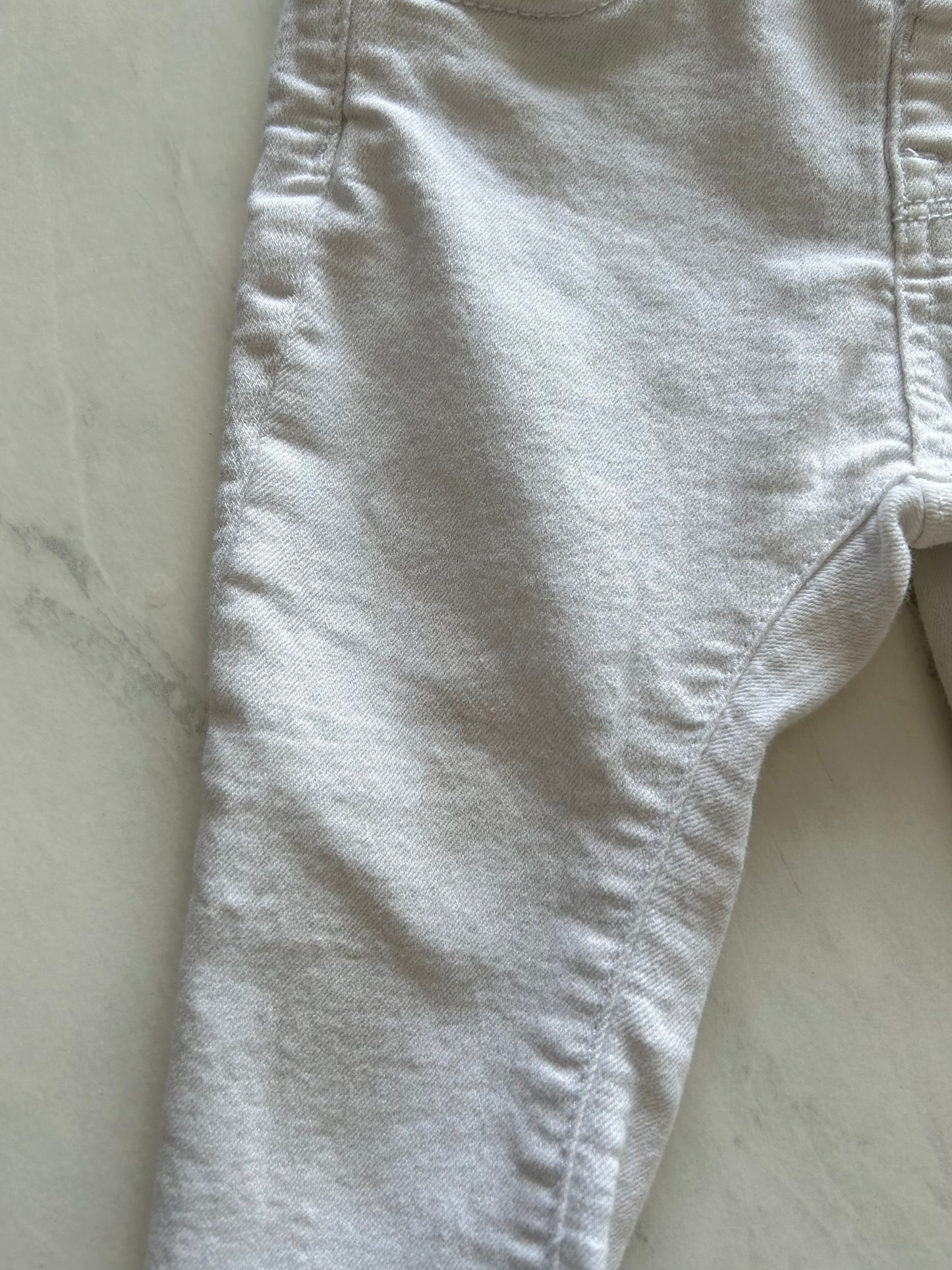 *Imperfect* Jeans - Zara - 6-9 months