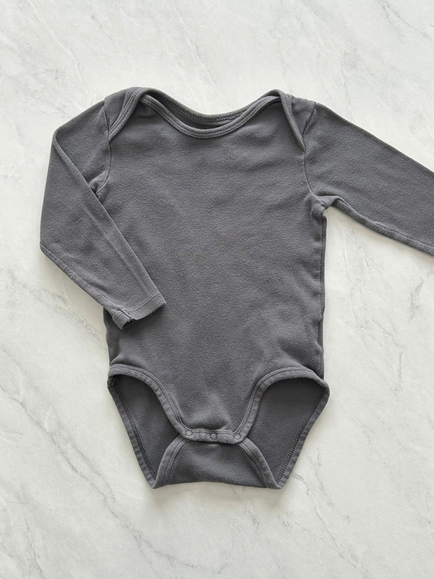 Cache couche manches longues - H&M - 12-18 mois (légèrement mousseux)