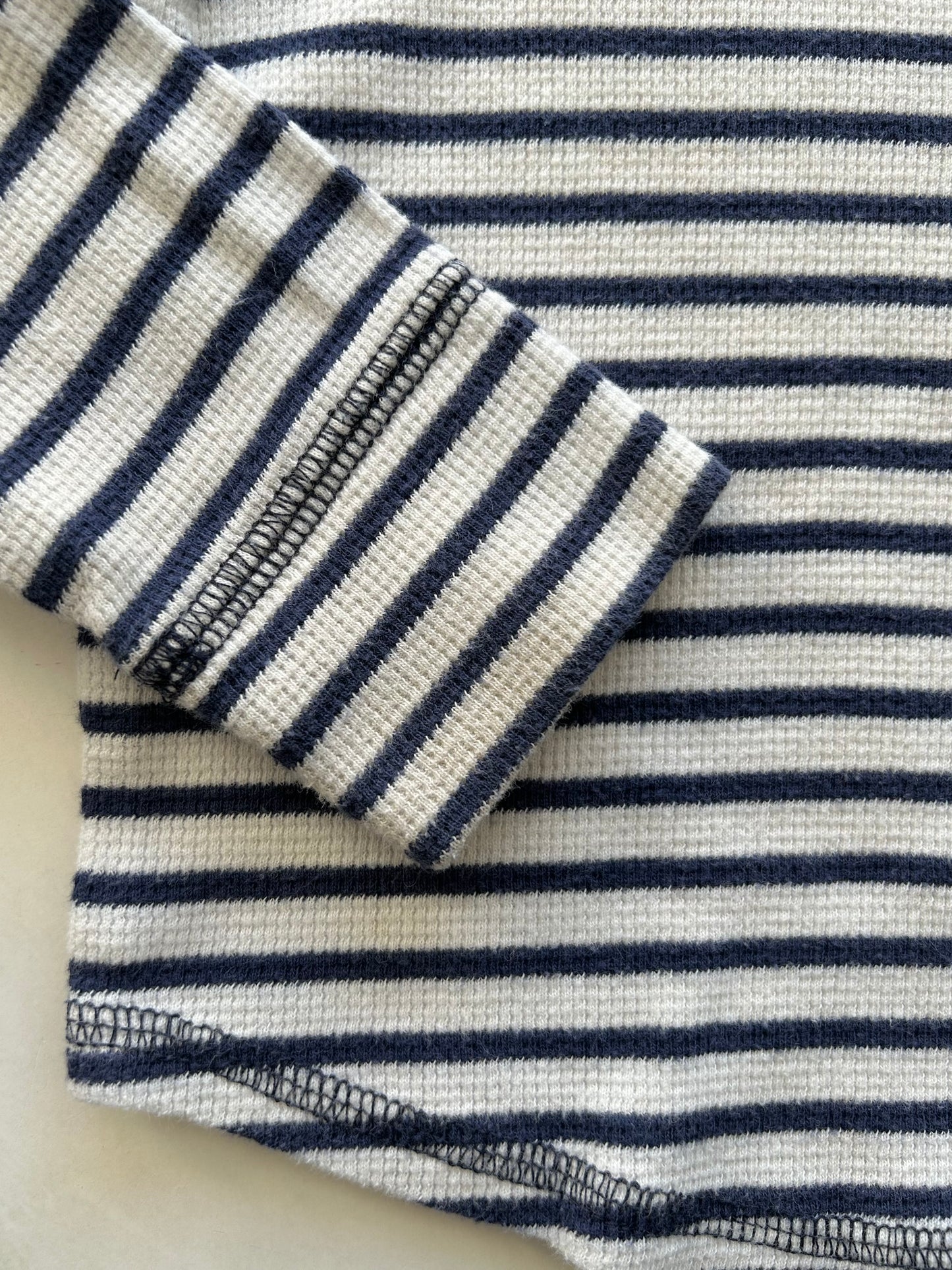 *Imparfait* Chandail manches longues - OshKosh - 3T (fait petit)