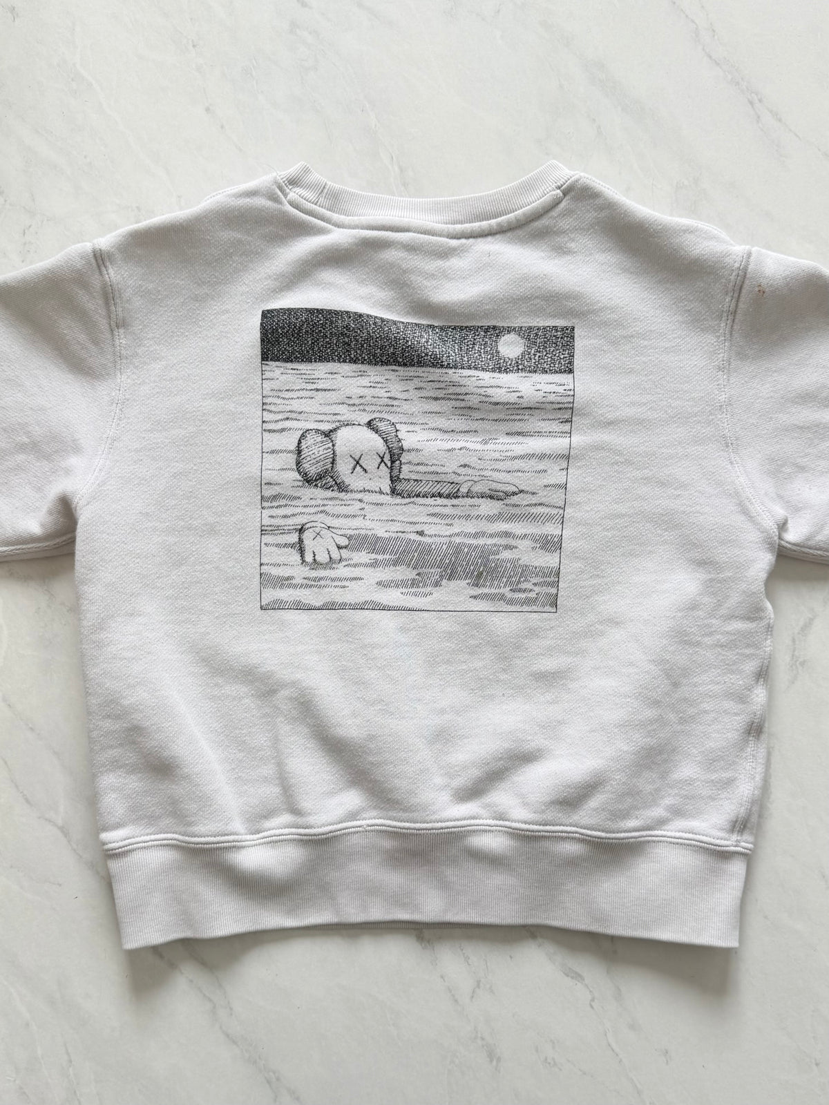 *Imparfait* Crewneck - Uni Qlo - 5-6 ans