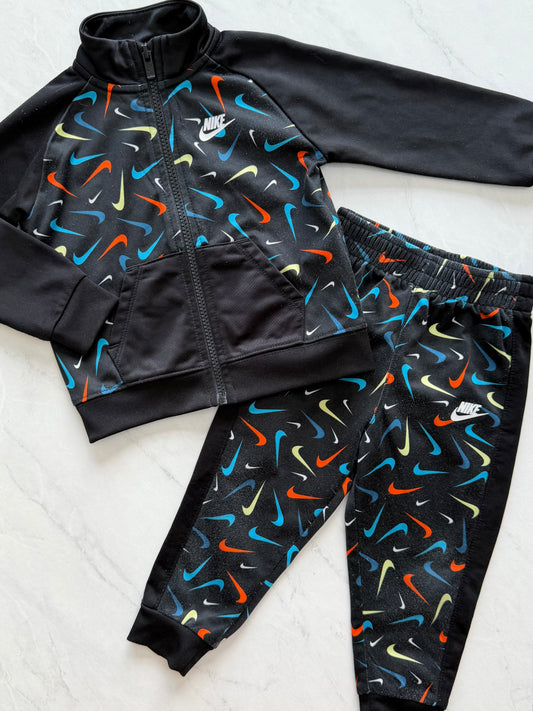 Ensemble 2 pièces - Nike - 18 mois (légèrement mousseux)