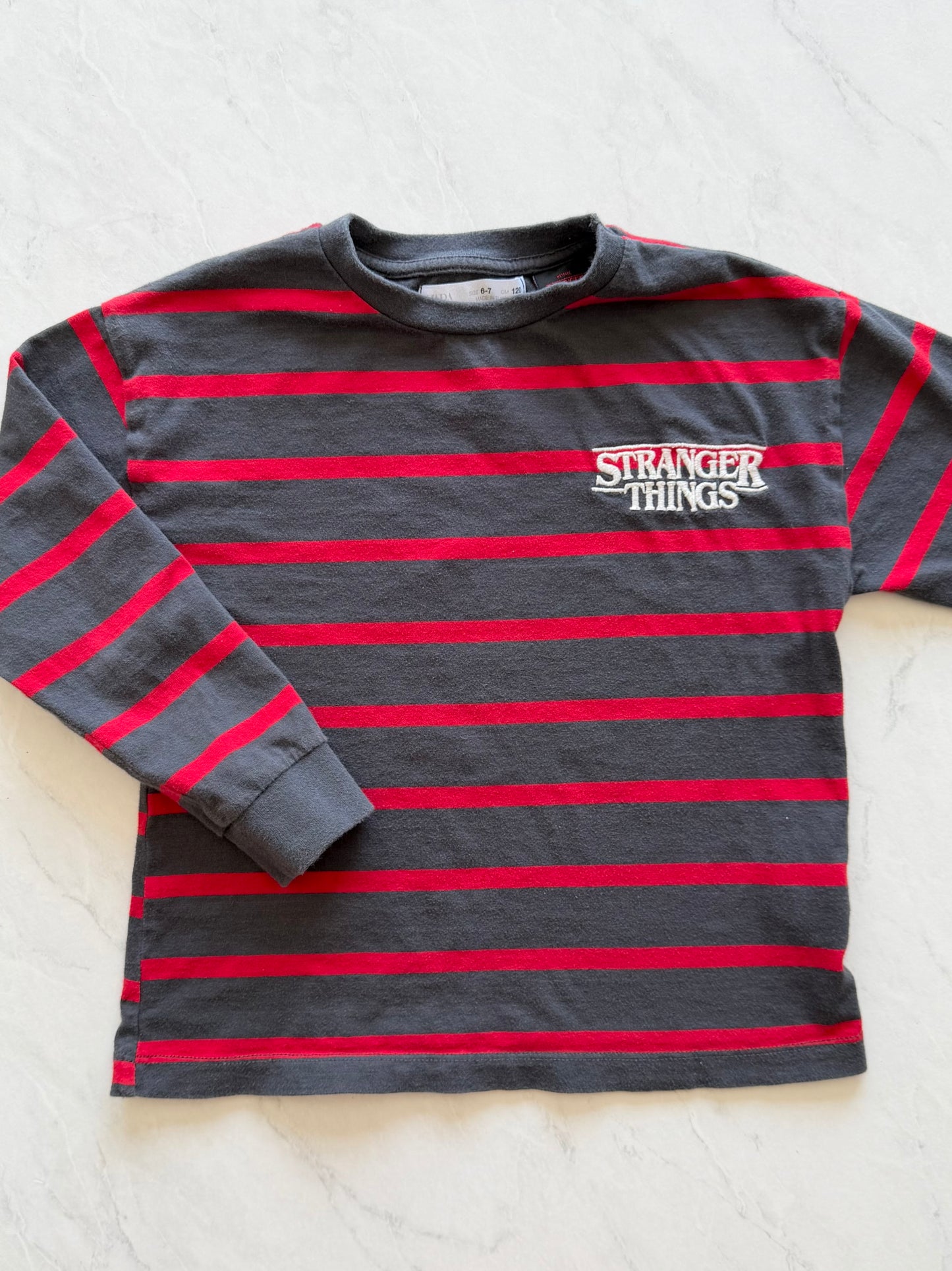 *Imparfait* Chandail manches longues - Zara X Stranger Things - 6-7 ans