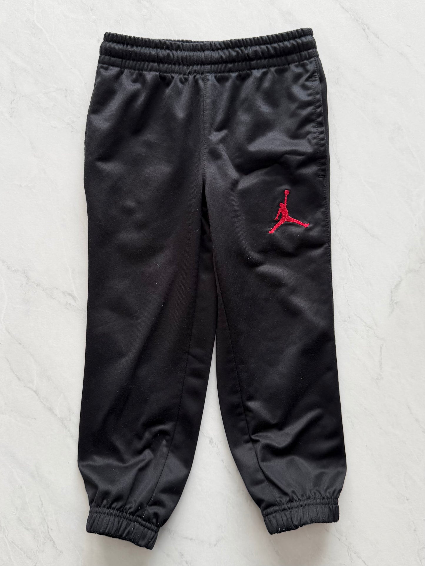 Jogging - Air Jordan - 3-4 ans (légèrement mousseux à l’arrière)