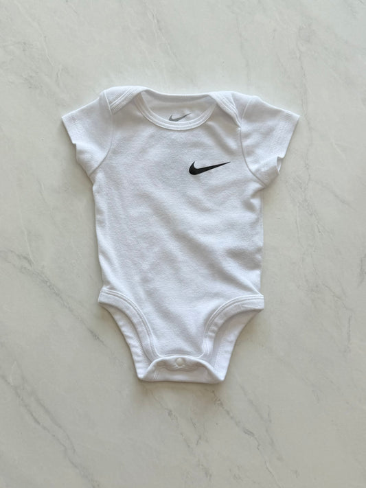 Cache couche - Nike - 3 mois