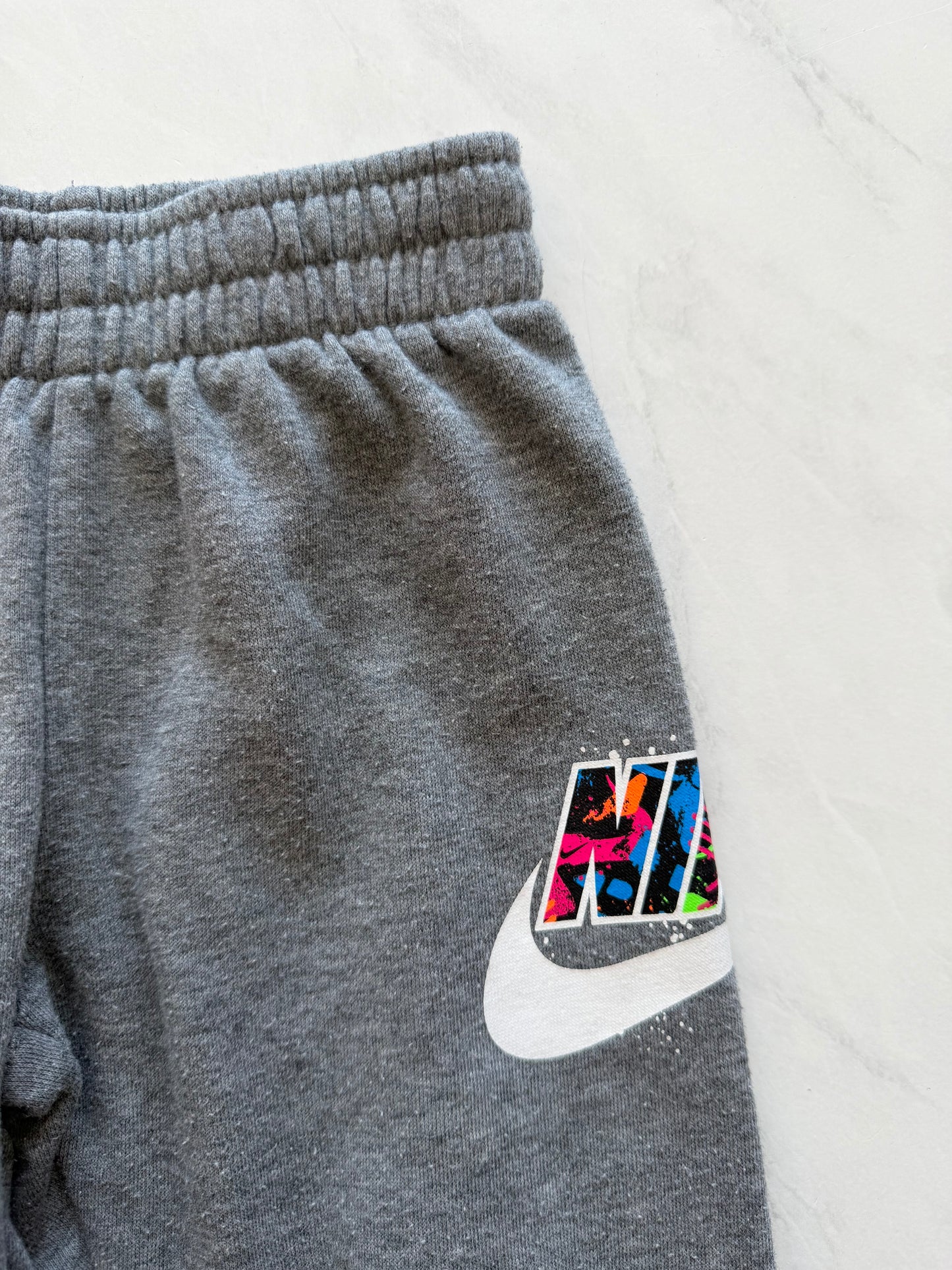 Jogging - Nike - 3-4 ans (légèrement mousseux)